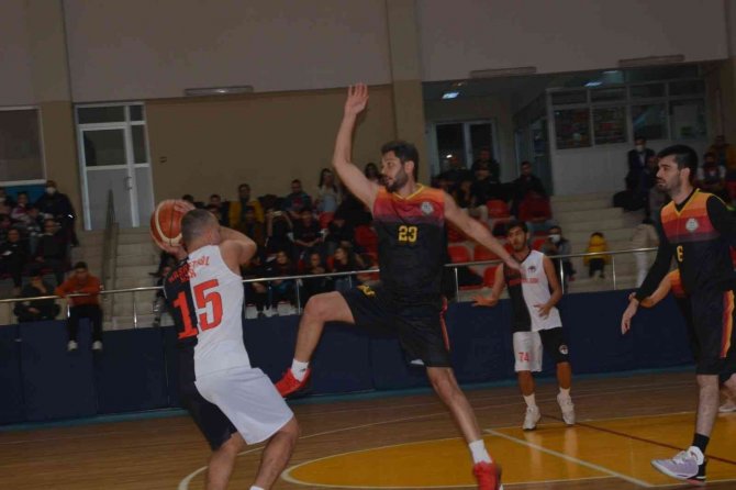Hasketbol’da Yüzler Gülüyor