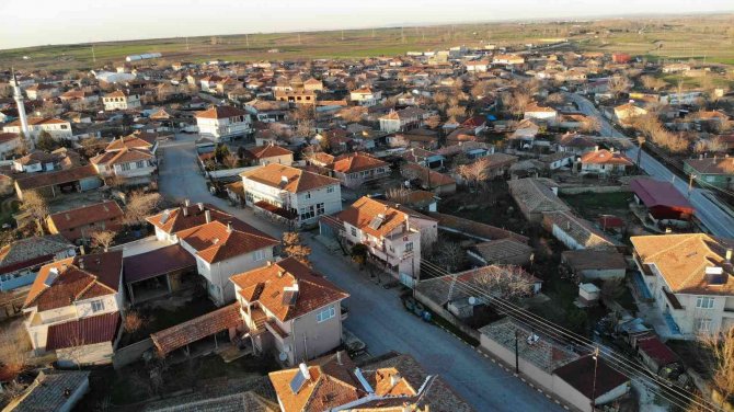 Köylüler Karar Aldı ’Gönüllü Karantina’ Uyguluyorlar