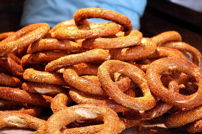 Samsun’da Simide Büyük Zam: Fiyatı Ekmeği Solladı