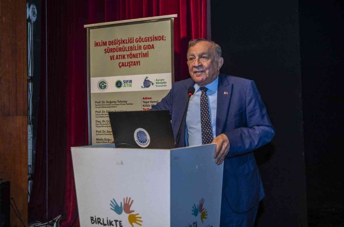 Akay: "Tüketen Toplumlar Üreten Toplumların Atık Deposu Haline Geldi"