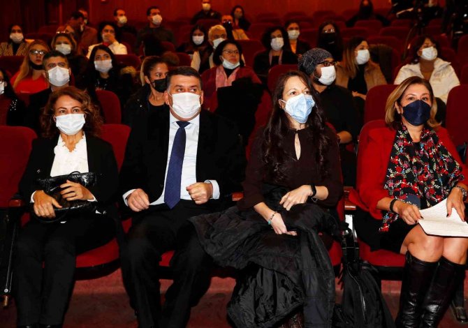 Akay: "Tüketen Toplumlar Üreten Toplumların Atık Deposu Haline Geldi"
