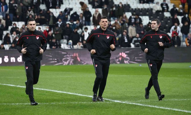 Spor Toto Süper Lig: Beşiktaş: 0 - Göztepe: 1 (Maç Devam Ediyor)
