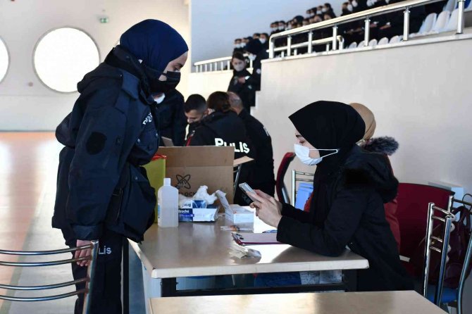 Polis Adaylarına Covid-19 Aşısı Uygulandı