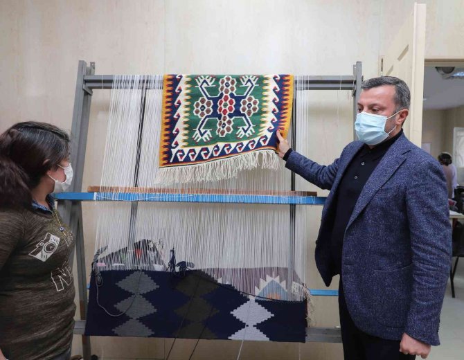 Unutulmaya Yüz Tutan El Sanatları Kültürevlerinde Yaşatılıyor