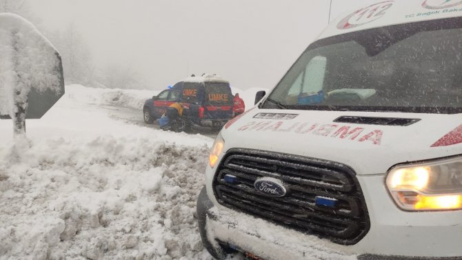 Böbrek Ağrısı Yaşayan Kadının İmdadına Umke Ekibi Yetişti