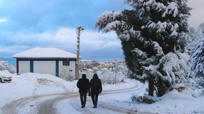 Zonguldak’ta Kartpostallık Kar Manzaraları