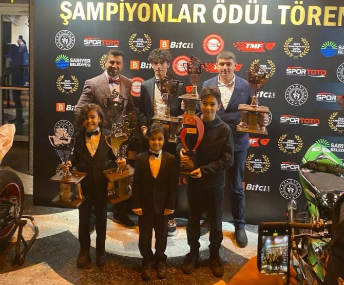 Kartepeli Sporcular Ödüllerini Aldı