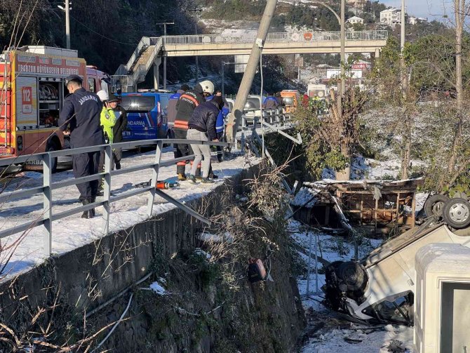 Trabzon’da Gizli Buzlanma Kazalara Neden Oldu: 1 Ölü, 6 Yaralı