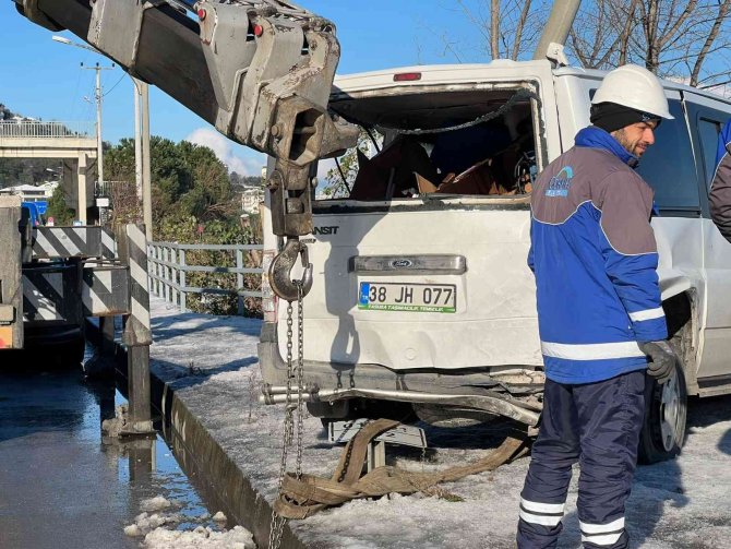 Trabzon’da Gizli Buzlanma Kazalara Neden Oldu: 1 Ölü, 6 Yaralı