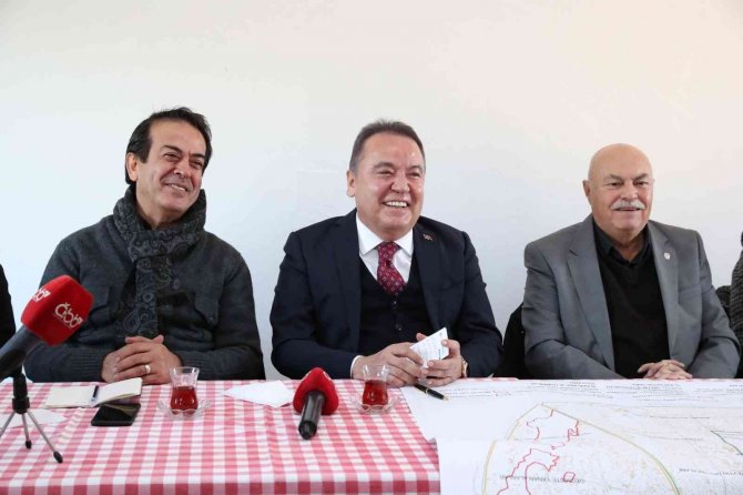 Başkan Böcek: “Zeytin Park’ı Korumak Boynumuzun Borcudur”