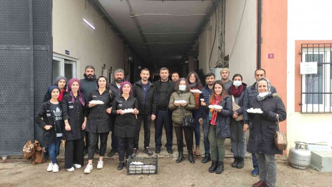 Üniversite Öğrencileri Mantar Üretimi Hakkında Bilgi Aldı