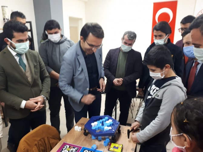 Kahev Batman’da Akıl Ve Zeka Oyunları Sınıfını Açtı