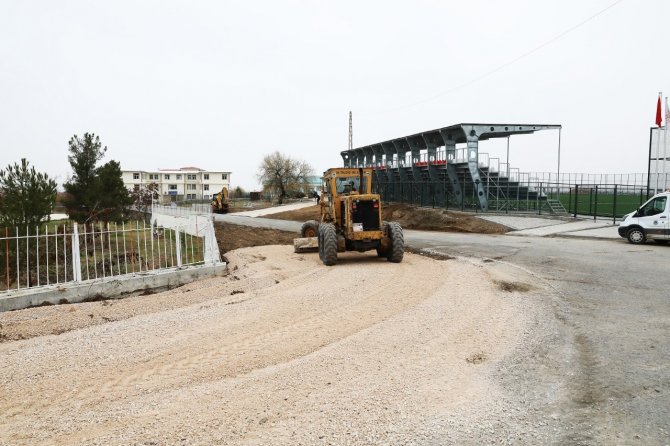 Battalgazi’deki Futbol Sahasına Çevre Düzenlemesi