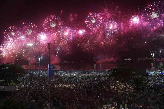 Daha Önce İptal Edilen Copacabana Plajı’ndaki Dünyaca Ünlü Yılbaşı Kutlamasına Yeşil Işık