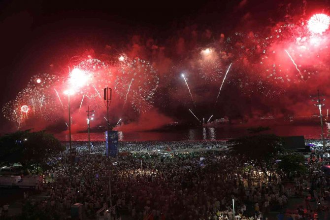 Daha Önce İptal Edilen Copacabana Plajı’ndaki Dünyaca Ünlü Yılbaşı Kutlamasına Yeşil Işık