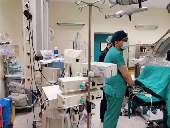 İ̇ki Portallı Kapalı Endoskopik Ameliyat Tekniği Kahramanmaraş’ta Uygulanmaya Başlandı