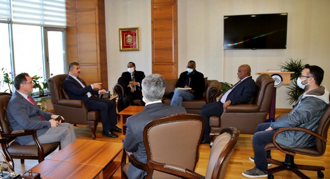 Cibuti Cumhuriyeti Heyetinden Çakü’ye Ziyaret