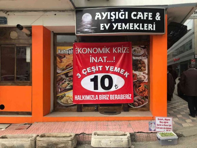 Vatandaş Doysun Diye 3 Çeşit Yemeği 10 Liradan Satmaya Başladılar