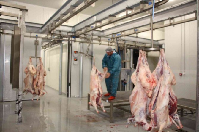 Oltu Cağ Kebap Fabrikası Deneme Üretimine Başladı