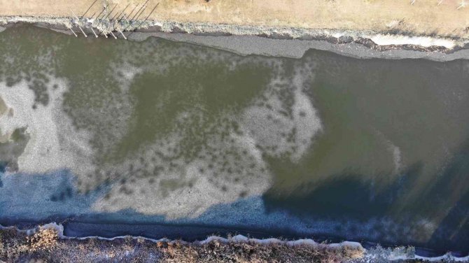 Buzla Kaplanan Porsuk Çayı Havadan Görüntülendi