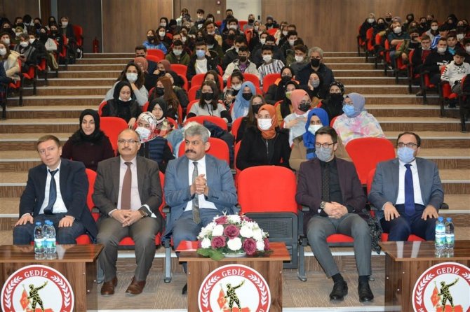 Gediz’de “Yüreklerde Âkif, Dillerde Hürriyet” Konulu Konferans