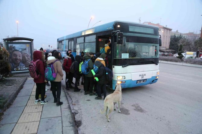 Başkan Şimşek’ten Öğrencilere Ücretsiz Okul Servisi Desteği