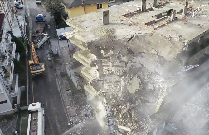 1999 Marmara Depreminden Kalan İzler Silinmeye Devam Ediyor