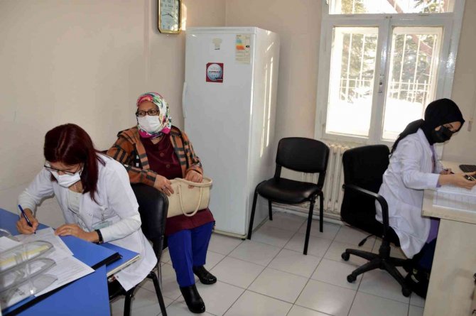 Hacılarlı Kadınlar Kanser Taramasından Geçirildi