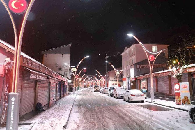 Çukurca’da Okullar Tatil Edildi