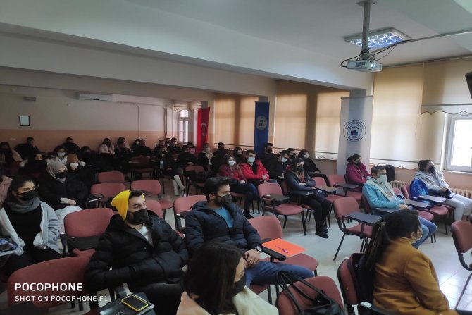 Öğrencilere İş Arama Yöntemleri Anlatıldı