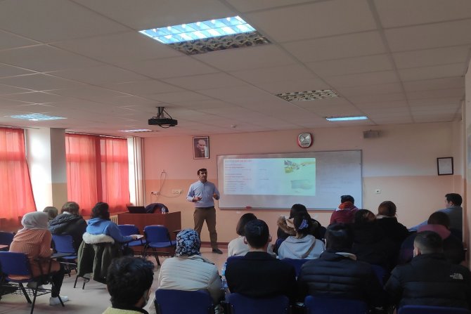 Öğrencilere İş Arama Yöntemleri Anlatıldı
