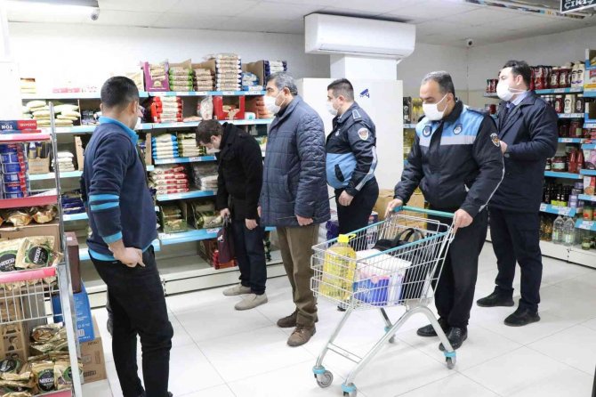Düşen Kurdan Sonra Marketlere Etiket Baskını