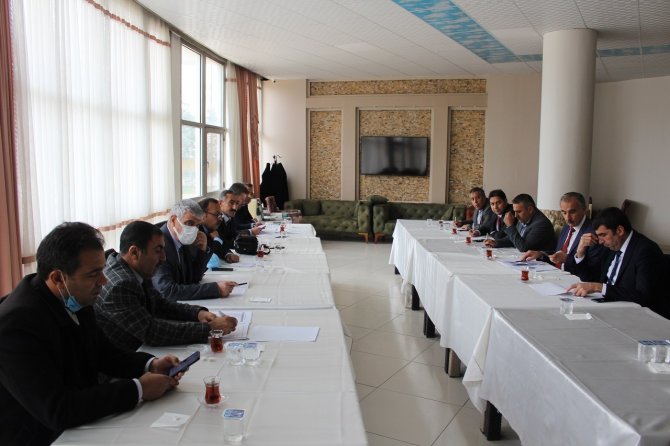 Kahta’da Eğitim Öğretim Değerlendirme Toplantısı Düzenlendi