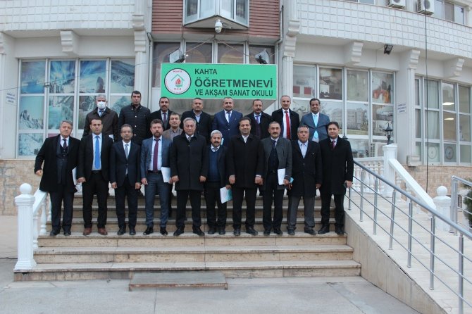 Kahta’da Eğitim Öğretim Değerlendirme Toplantısı Düzenlendi