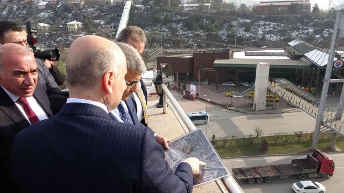 Bakan Karaismailoğlu’ndan Esnafa, “Recep Tayyip Erdoğan’a Güveneceksin Gerisi Allah Kerim”