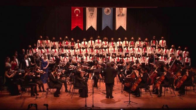 Kartal’da Yeni Yıl Coşkusu, Gençlik Senfoni Orkestrası Konseriyle Taçlandırıldı