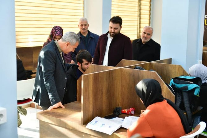 Başkan Çınar, Gençleri Ziyaret Etti