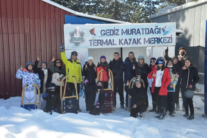 Muratdağı Termal Kayak Merkezi’nde Kızak Yarışları