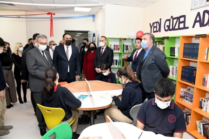 Vali Su: "Kütüphanesiz Okulumuz Kalmadı"