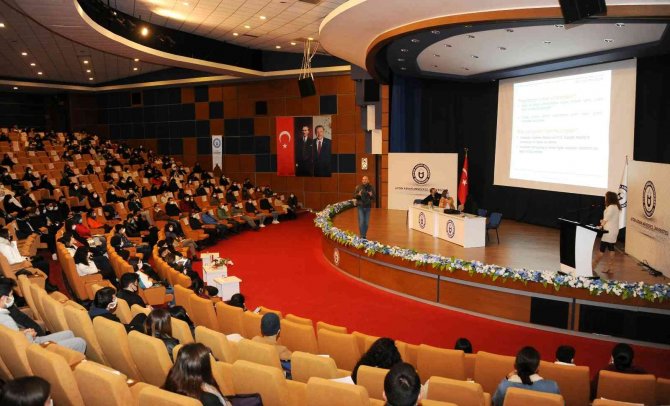 Öğrenci Değişim Programları Ve Yurt Dışı Bursları Tanıtım Toplantısı Düzenlendi