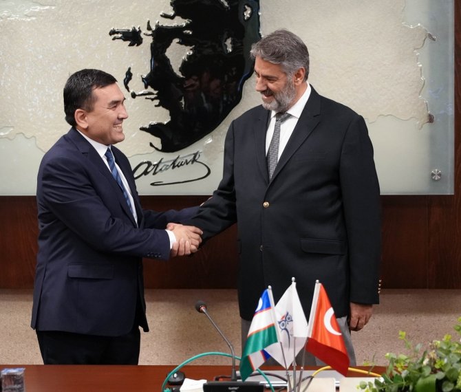 Özbekistan Heyeti Karabük Üniversitesi’ni Ziyaret Etti