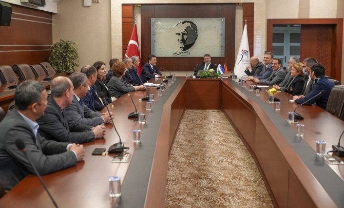 Özbekistan Heyeti Karabük Üniversitesi’ni Ziyaret Etti