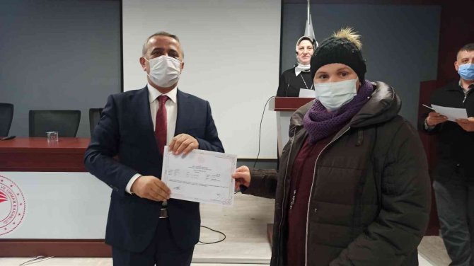 Kursiyerlerin Belge Heyecanı