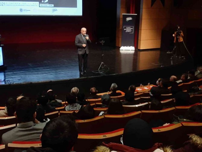 Nurullah Genç’ten Sitem: “Hayali Bir Destan Değil Ama Kimse Bilmiyor”