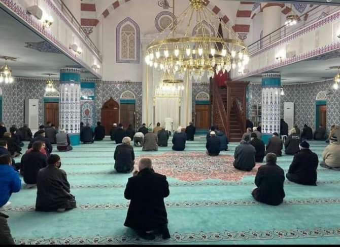 Merhum Yarenler İçin Mevlit Okutuldu