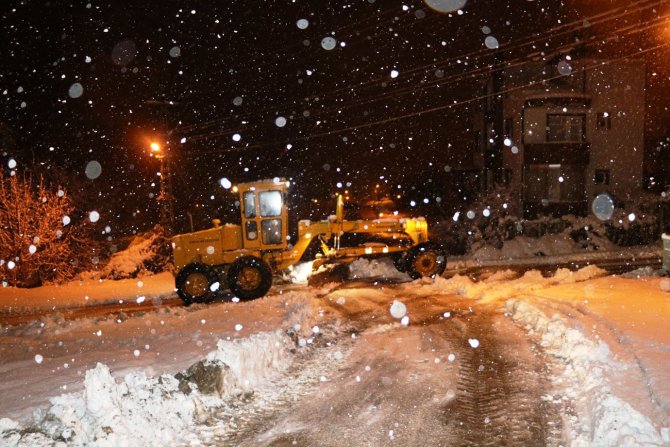 Sinop Belediyesi’nden Kar Mesaisi