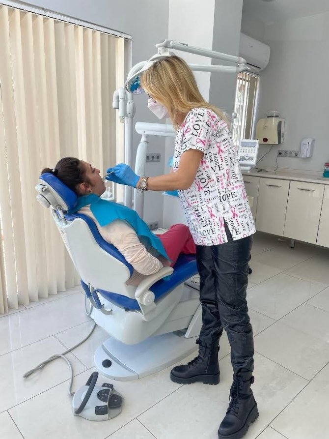 Covi̇d 19 Diş Hastalıklarını Tetikliyor