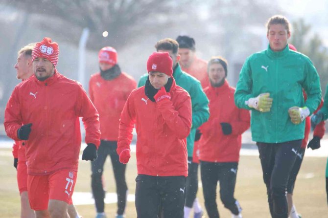 Sivasspor’da Kayserispor Mesaisi Sürüyor