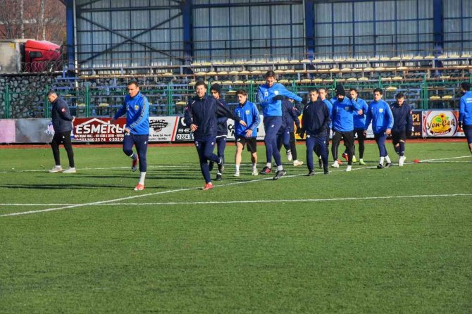 Yenişehir Belediyespor’da Yüzler Gülüyor