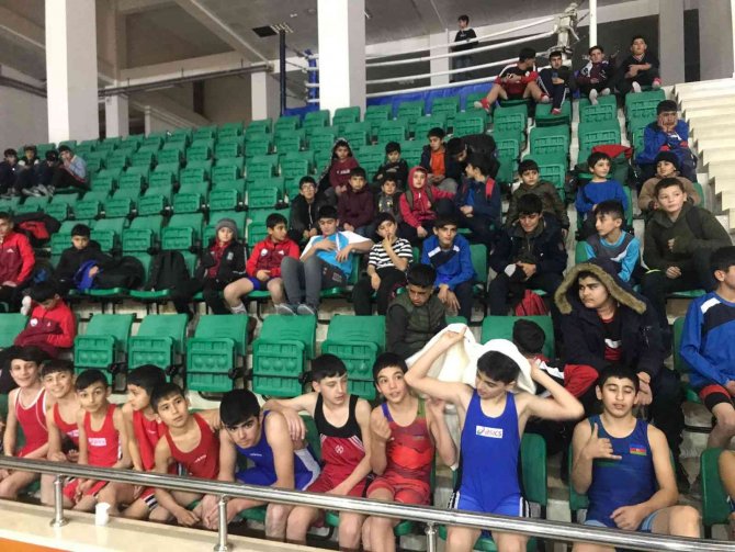 Iğdır’da Güreş Turnuvası Heyecanı Sona Erdi